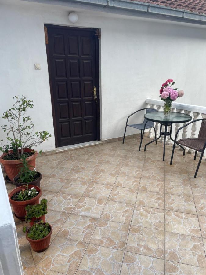 Apartman Grujicic 1 *